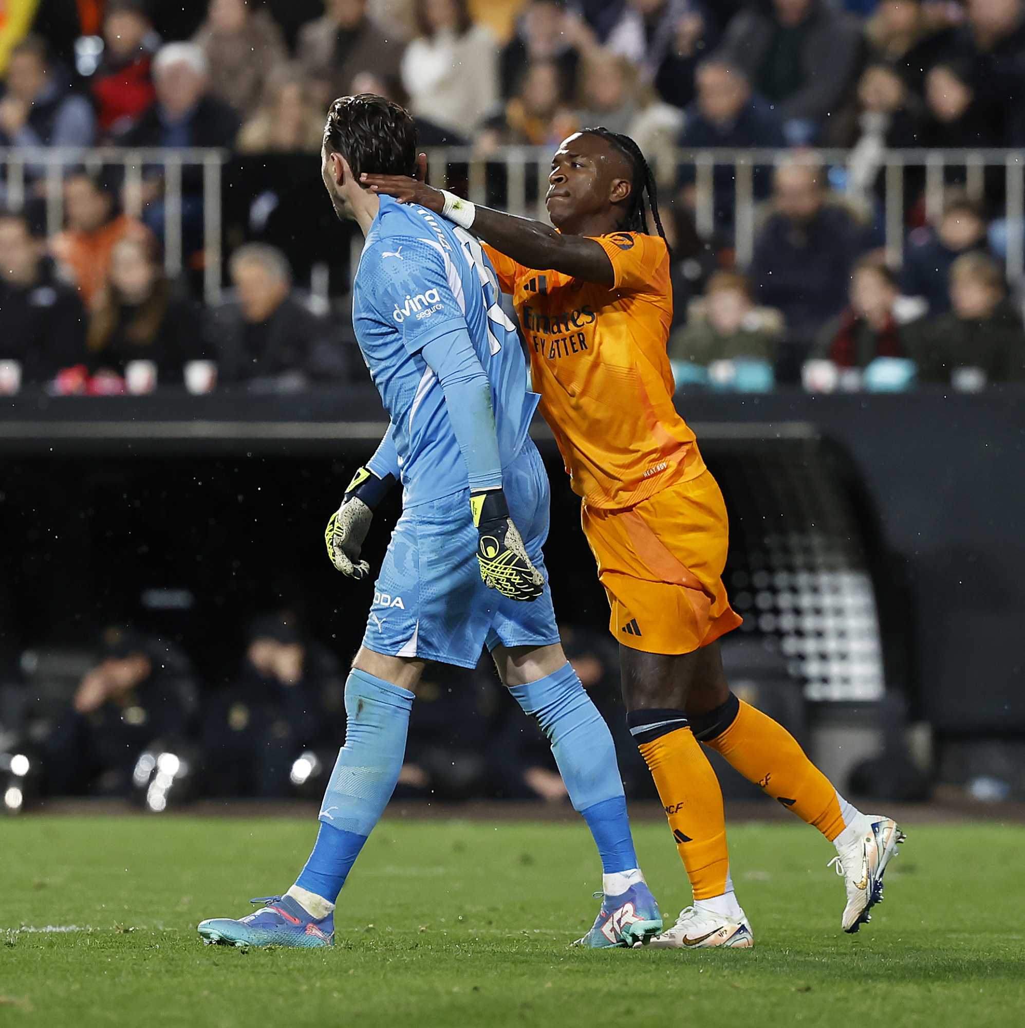 联赛如火如 联赛如火如